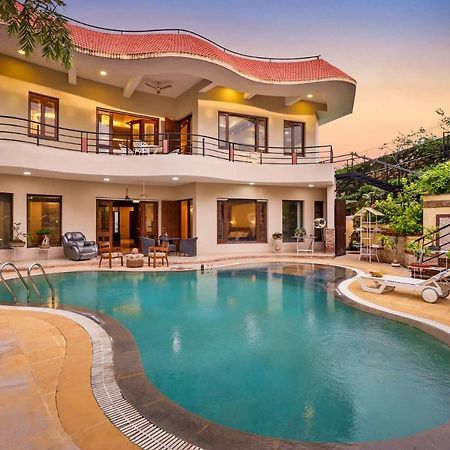 Stayvista'S Prakriti Farms With Outdoor Pool, Complimentary Breakfast And Hi-Tea Udaipur Ngoại thất bức ảnh