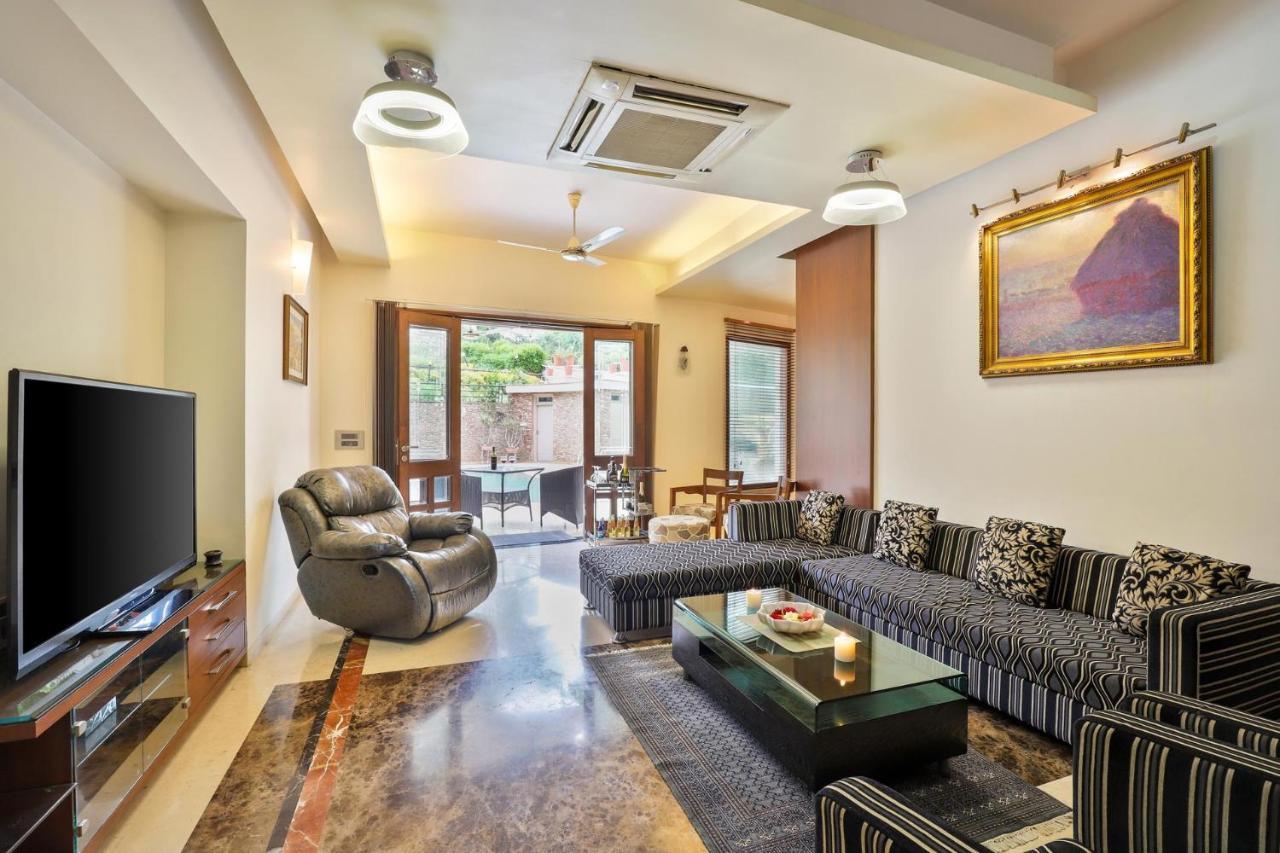 Stayvista'S Prakriti Farms With Outdoor Pool, Complimentary Breakfast And Hi-Tea Udaipur Ngoại thất bức ảnh